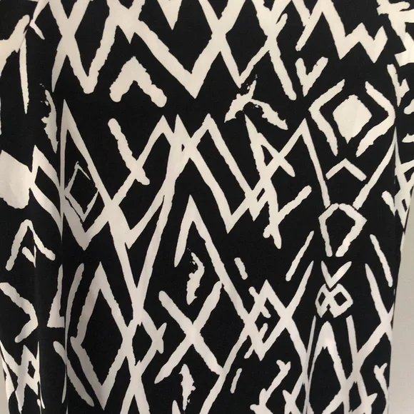 Premise Black & White Print Capped Sleeve Size Small Top - Picture 7 of 8
